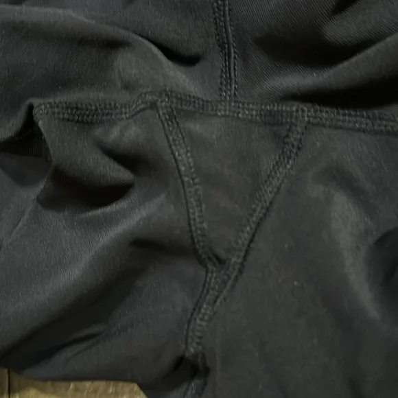 Athleta 2 in 1 Running Shorts M - Picture 5 of 5